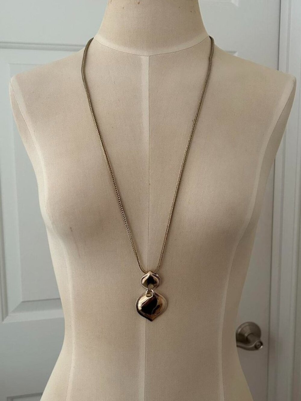 Gold heart necklace with a beautiful
